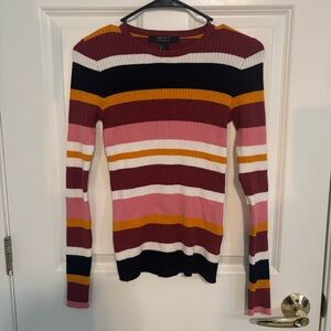 Forever 21 Multicolor Striped Sweater🍎